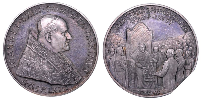 VATICANO. GIOVANNI XXIII (Angelo Giuseppe Roncalli), 1958-1963. Medaglia straordinaria in argento 1963. Premio Balzan per la pace.  - Auction Numismatics - Medals and popes - II - Cambi Casa d'Aste