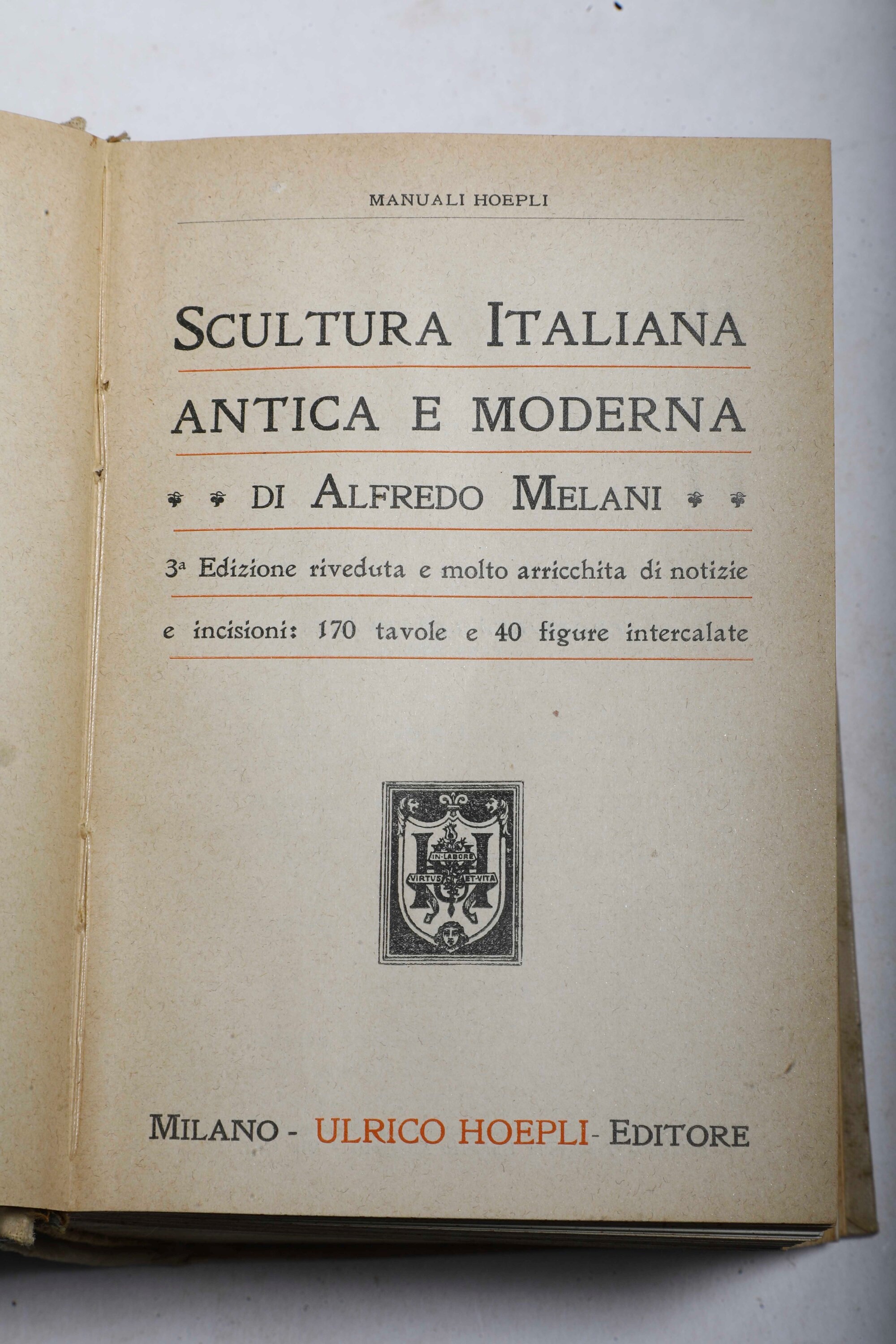 Raccolta di Quattro Manuali Hoepli a Tema Storia Dell'arte