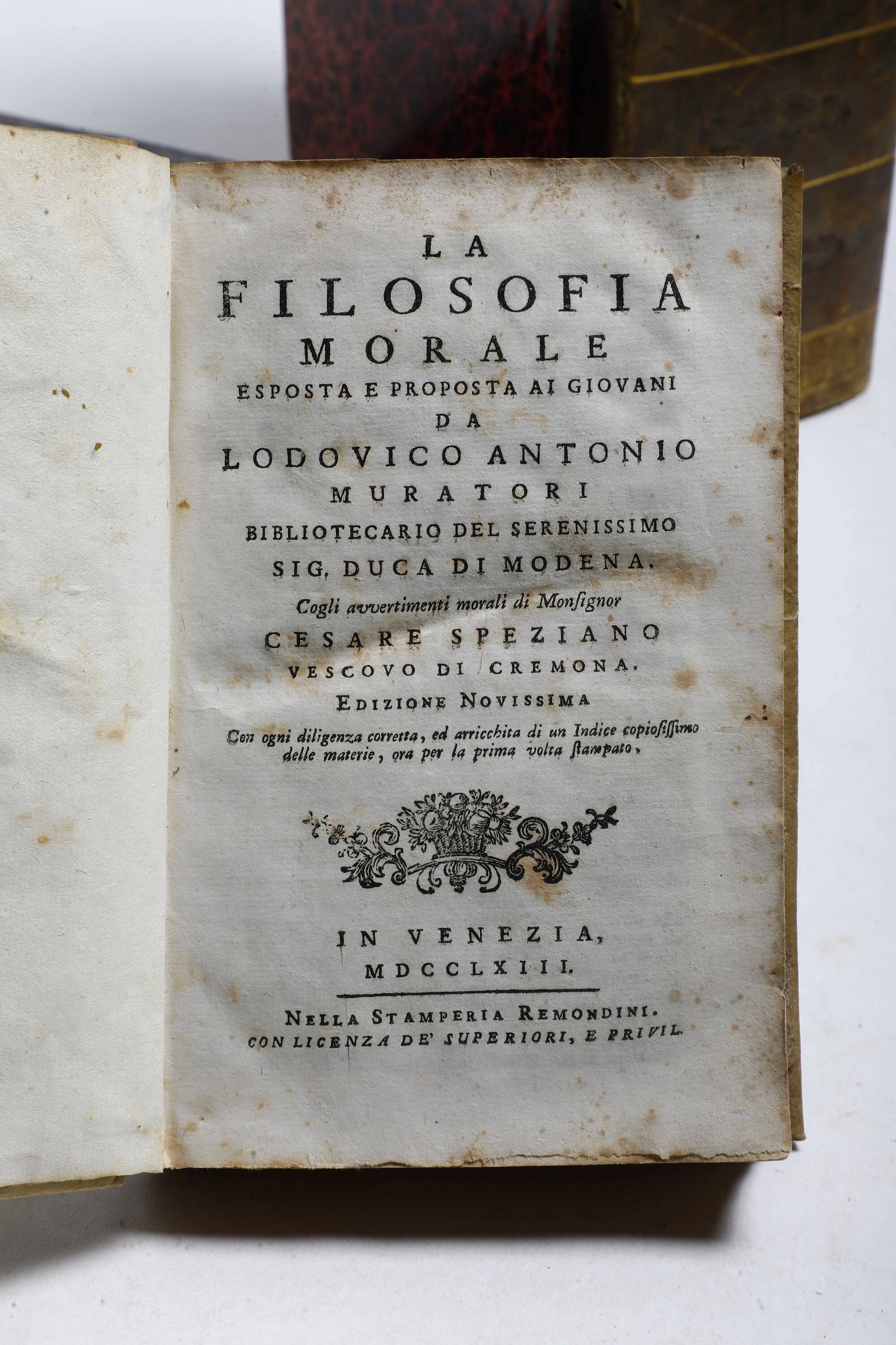 Lotto Misto di Quattro Opere Diverse Dictionarium Historicum Ac Poeticum... Parisis Macaeum, 1575