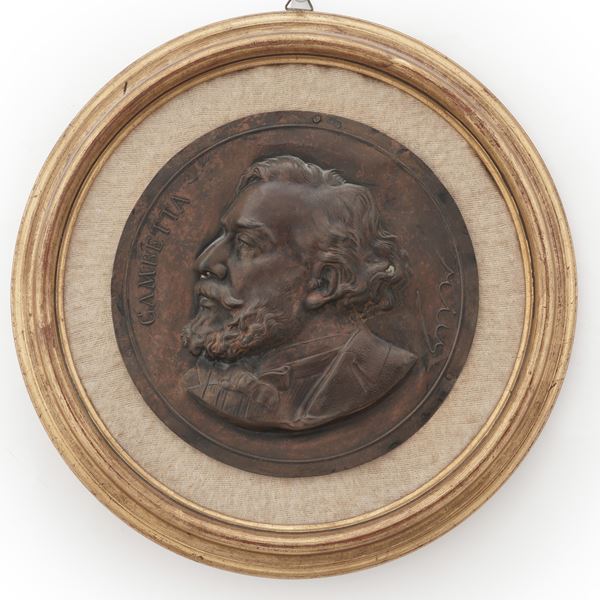 Ritratto di profilo di Léon Gambetta. Firma a lato RIU. XIX secolo