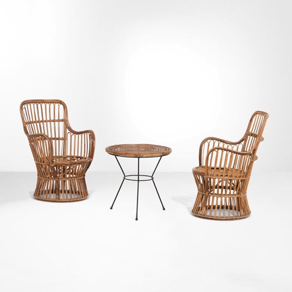 Due poltrone e un tavolo