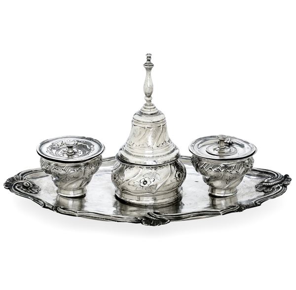 Genova, XVIII secolo, marchio della 'Torretta' con datario (1)770 Servizio da scrittoio