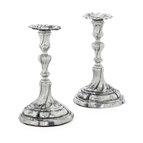 Milano, seconda metà del XVIII secolo, bottega all'insegna della Luna. Argentiere Giuseppe Marone (1784-1812ca) Coppia di candelieri