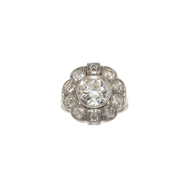 Old-cut diamond weighing approximateli 2.30 carats and platinum ring
