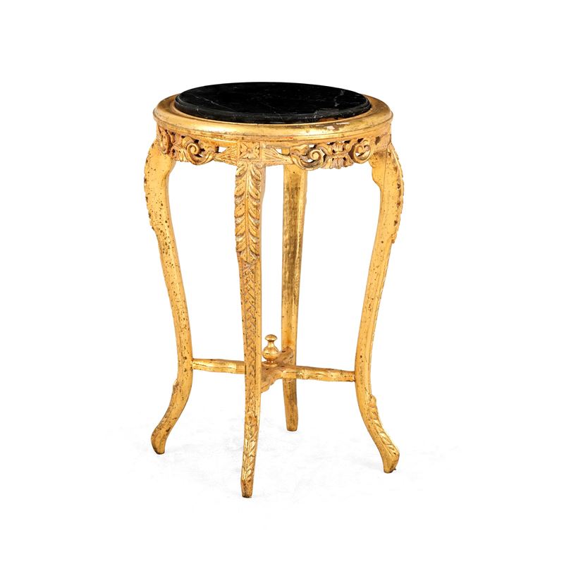 Tavolino in legno intagliato e dorato  - Auction Antiques - Cambi Casa d'Aste