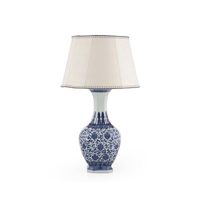 Cina, Vaso in porcellana con decoro monocromo floreale, montato ad abat-jour
