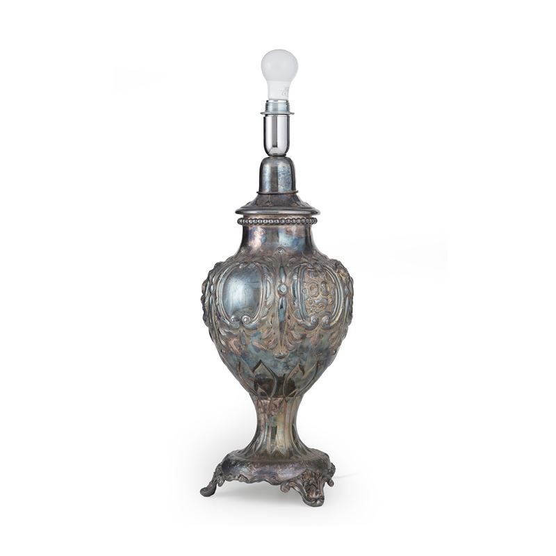 Abat jour in metallo argentato  - Asta Antiquariato - Cambi Casa d'Aste