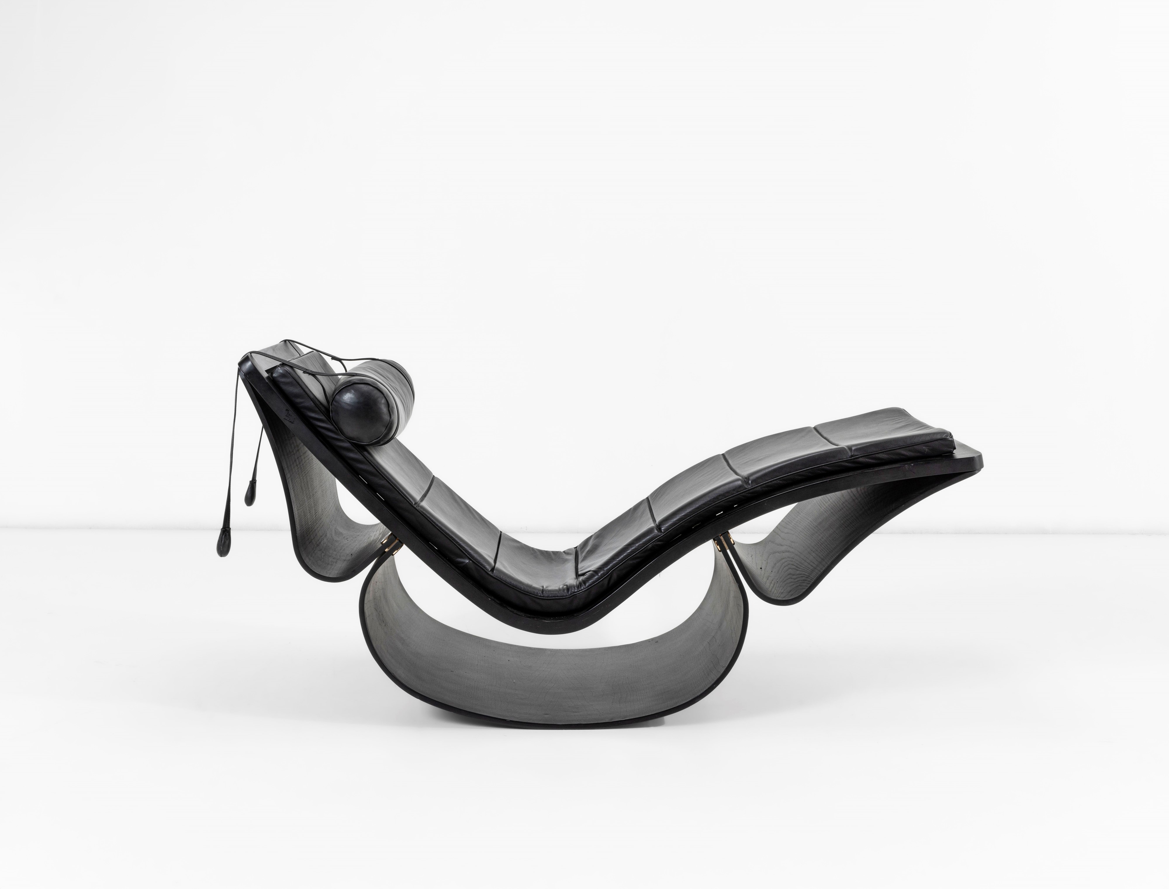 Oscar Niemeyer - Chaise Longue Mod. Rio