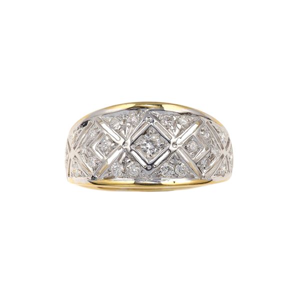 Anello con diamanti