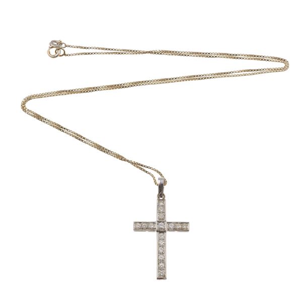 Diamond and gold pendant necklace