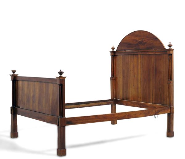 Letto Impero a una piazza e mezzo. XIX secolo