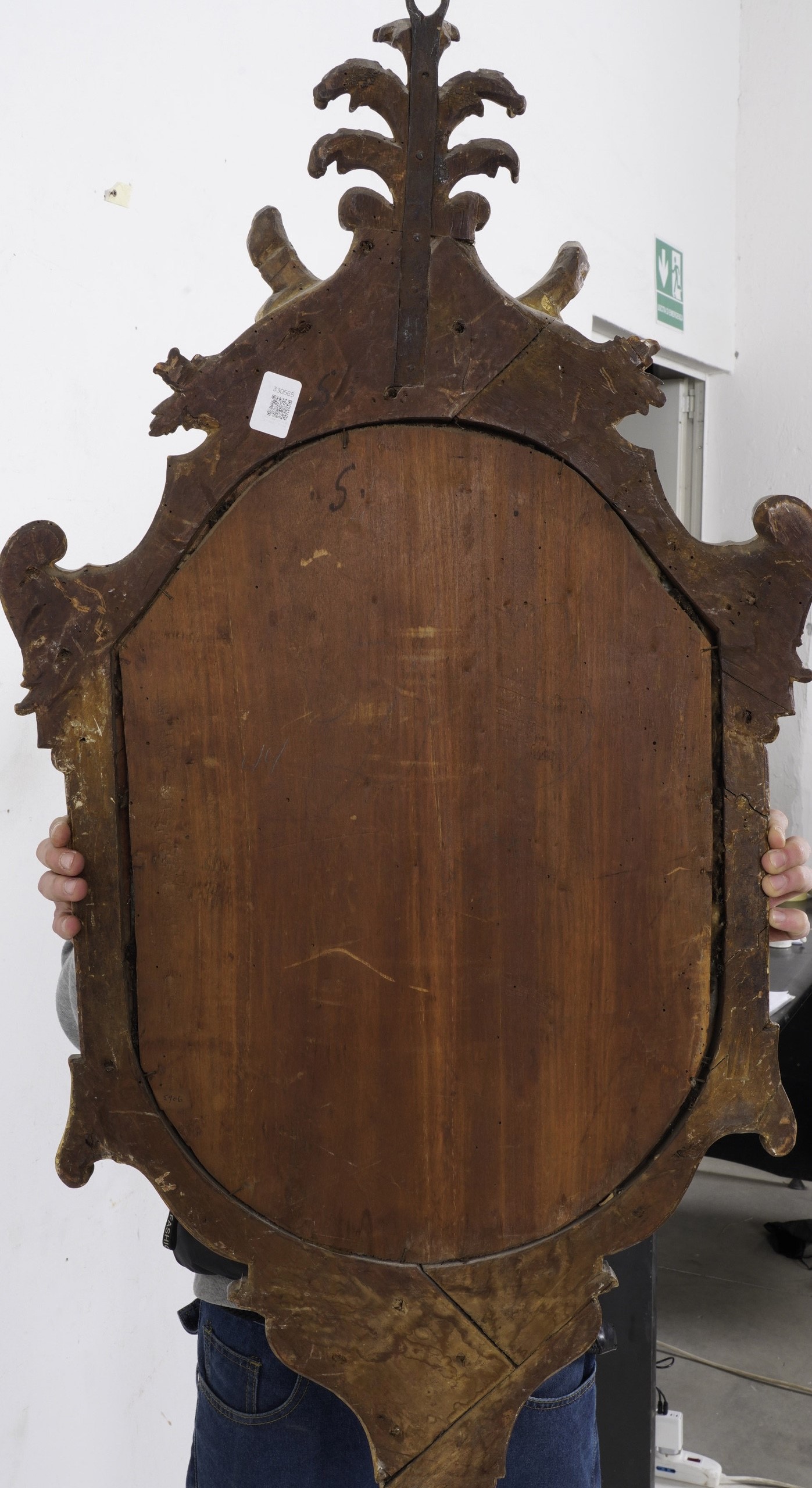 Specchiera in Legno Scolpito e Dorato. XVIII-XIX Secolo