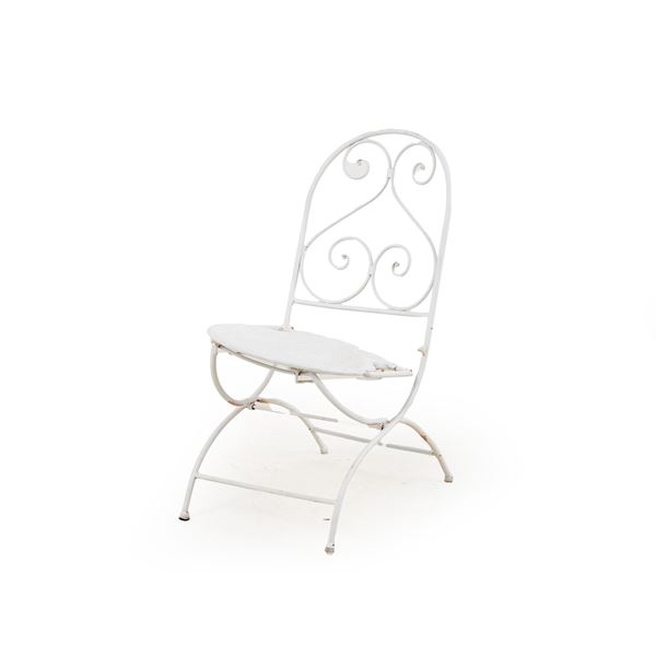 Sedia in ferro battuto laccato. XX secolo