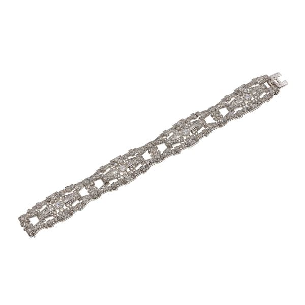 Old-cut diamonds weighing approximately 10.00 carats and platinum bracelet