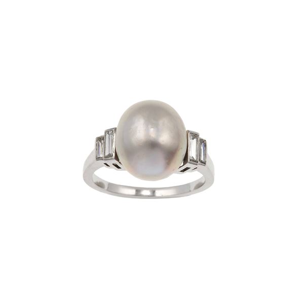 Natural, saltwater, pearl weighing 39.63 grains and diamond ring. Gemmological Report CISGEM n. 29105