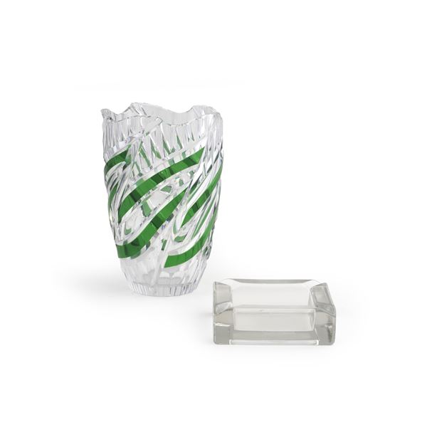 Lotto composto da vaso in cristallo anni '60 e posacenere in cristallo