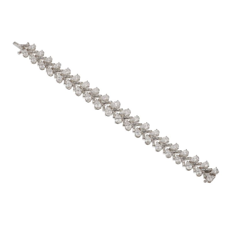 Diamond and gold bracelet. Numbered 13474. Total weight carats 23.00 approximately  - Auction Fine Jewellery - Cambi Casa d'Aste