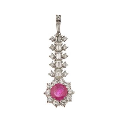 Pendente con Rubino Birmano di Ct 1.70 Circa e Diamanti
