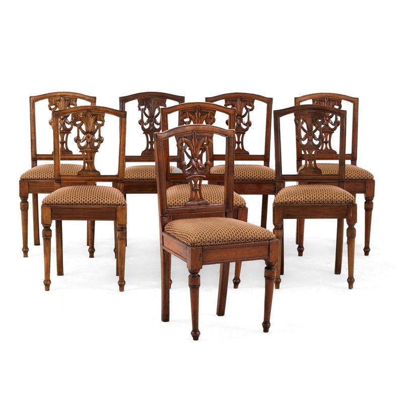 Insieme di otto sedie (4 antiche e 4 moderne)  - Asta Antiquariato - Cambi Casa d'Aste