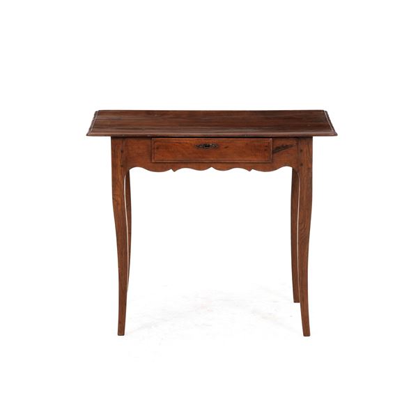 Tavolino ad un cassetto