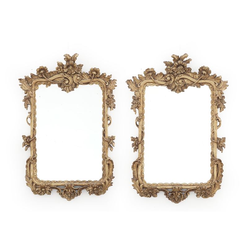 Coppia di specchiere in legno intagliato e dorato. Napoli, XVIII-XIX secolo  - Asta Antiquariato - Cambi Casa d'Aste