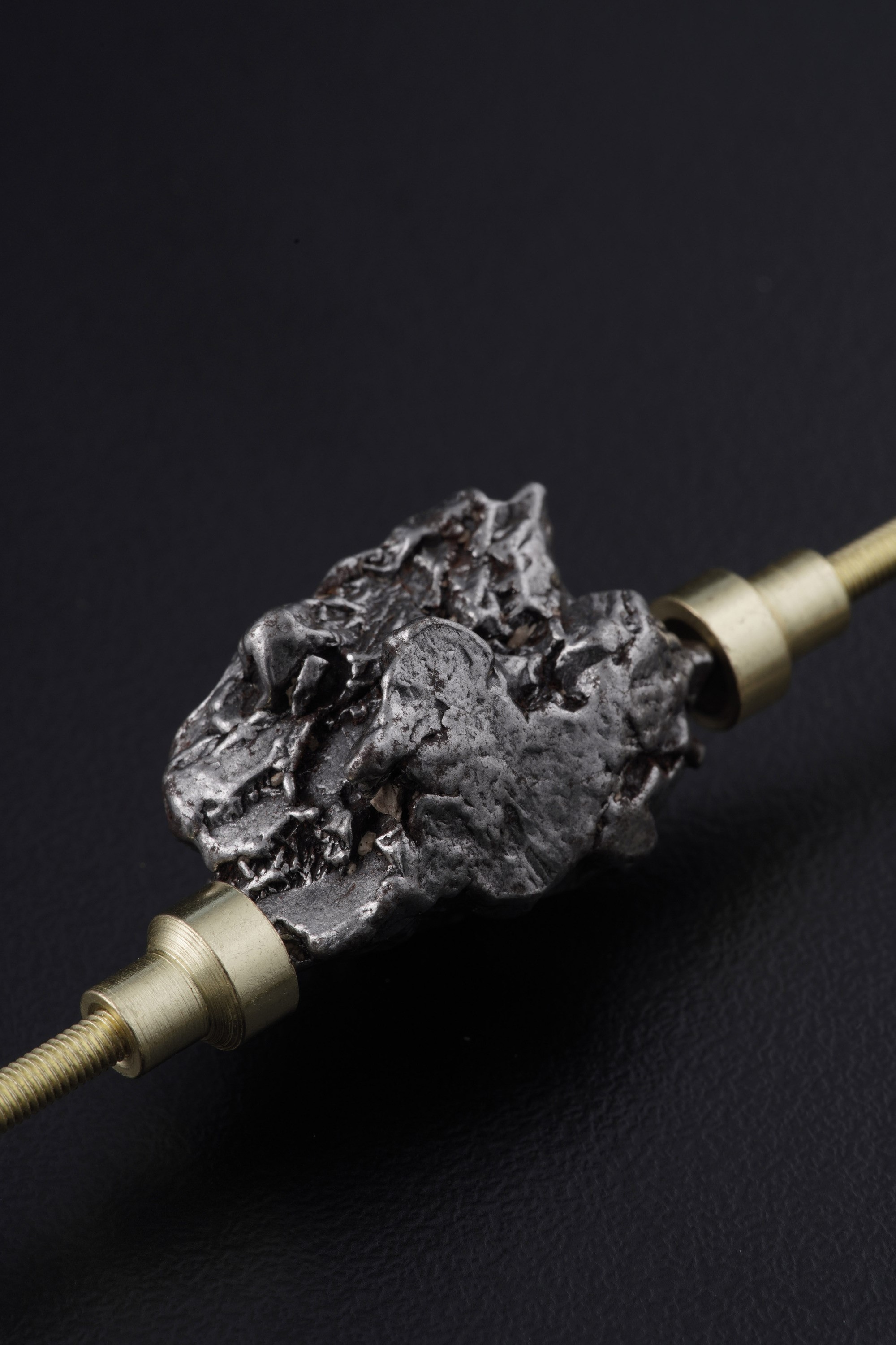 Curioso Frammento di Meteorite 'campo del Cielo'