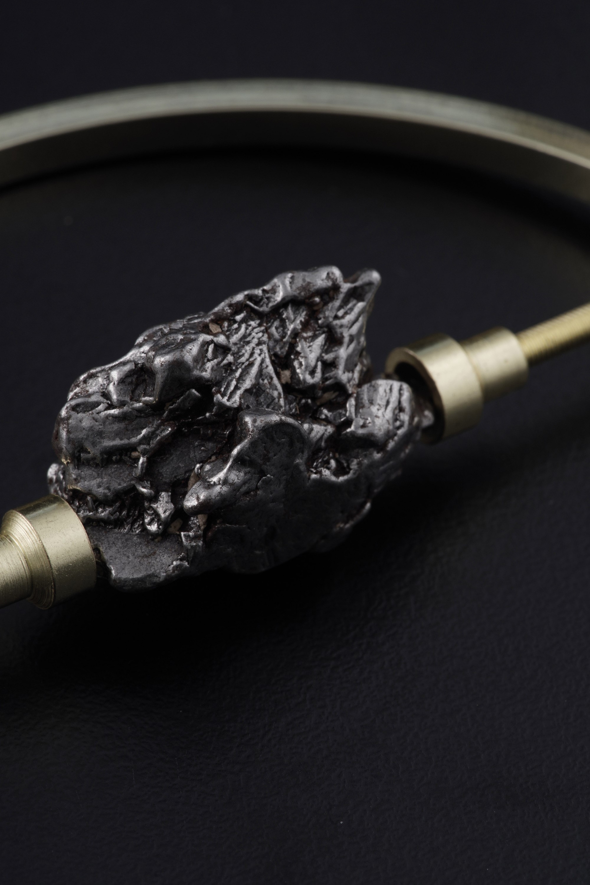 Curioso Frammento di Meteorite 'campo del Cielo'