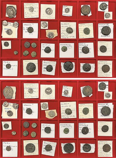 Area Greca. Lotto di 32 Monete.