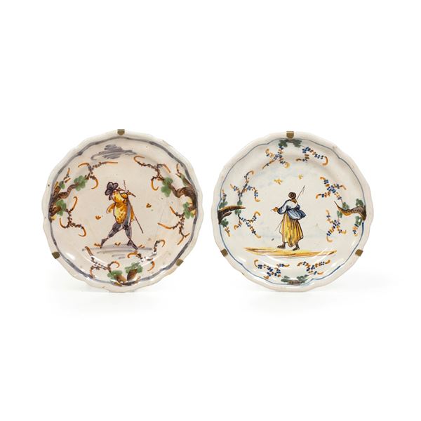 Due piatti. Savona o Albisola, seconda metà del XVIII secolo.