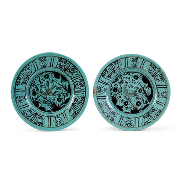 Coppia di rari piatti Savona o Albisola, XVII secolo 