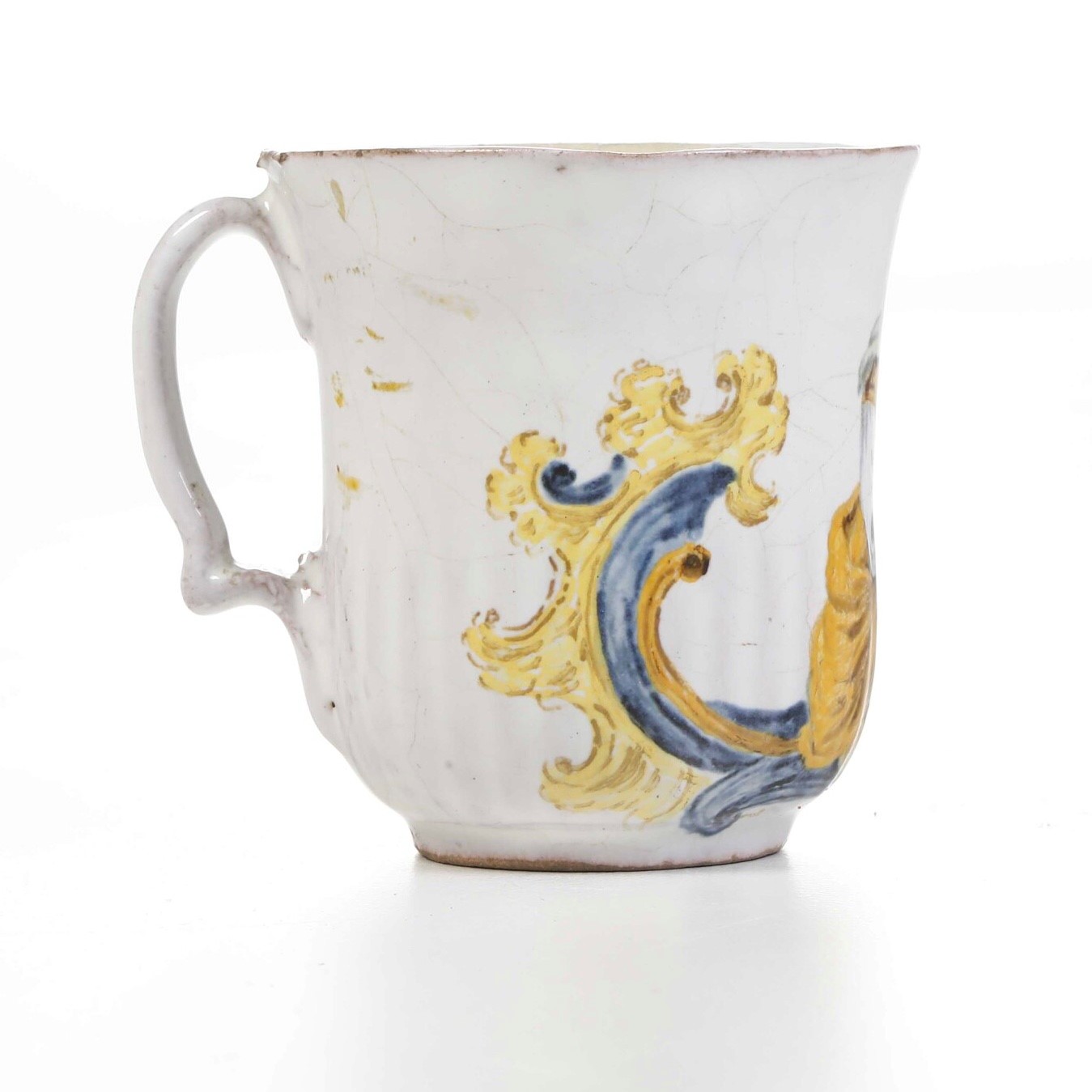 Tazza. Castelli, probabile Bottega di Gesualdo Fuina, fine del XVIII secolo.