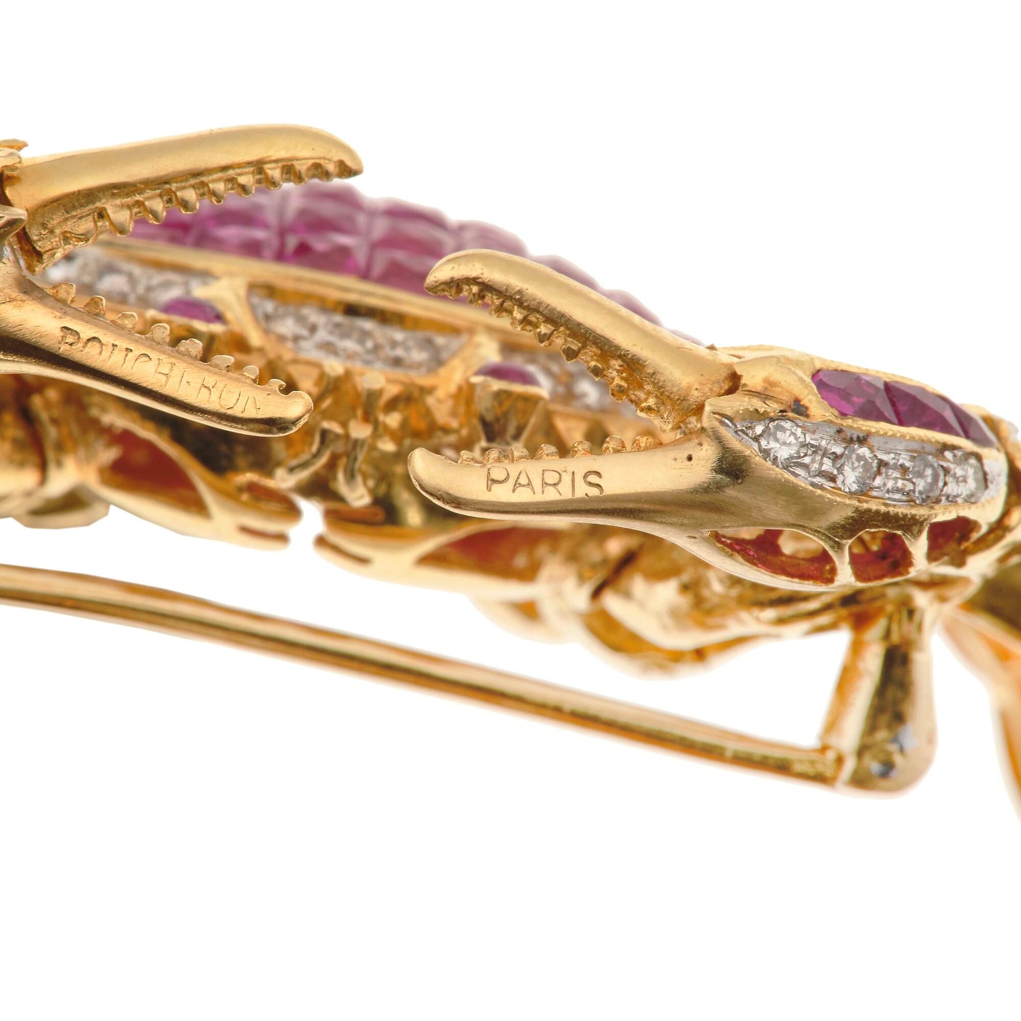 Boucheron, Spilla 'Granchio' in oro giallo 750 con rubini e diamanti
