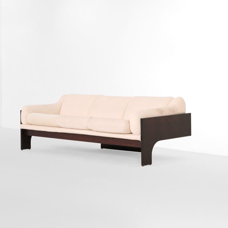 Claudio Salocchi : Divano mod. Oriolo  - Auction Design - Cambi Casa d'Aste