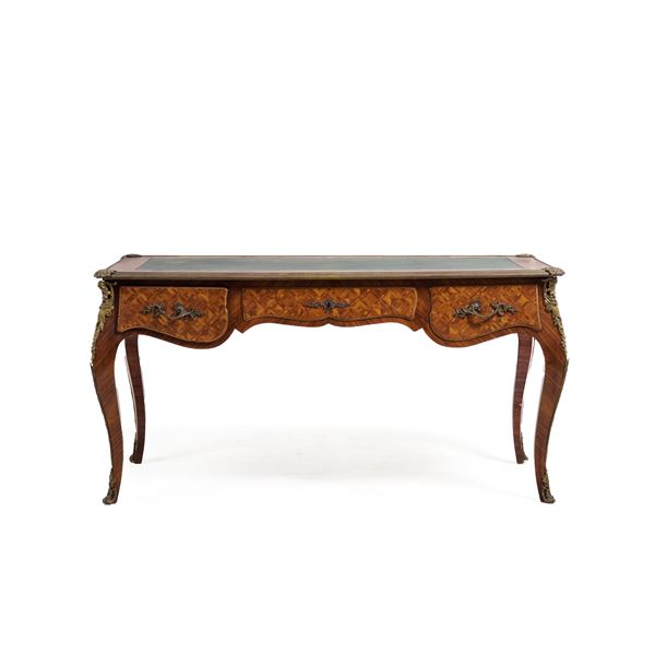 Diplomatica Napoleone III lastronata ed intarsiata. XIX secolo