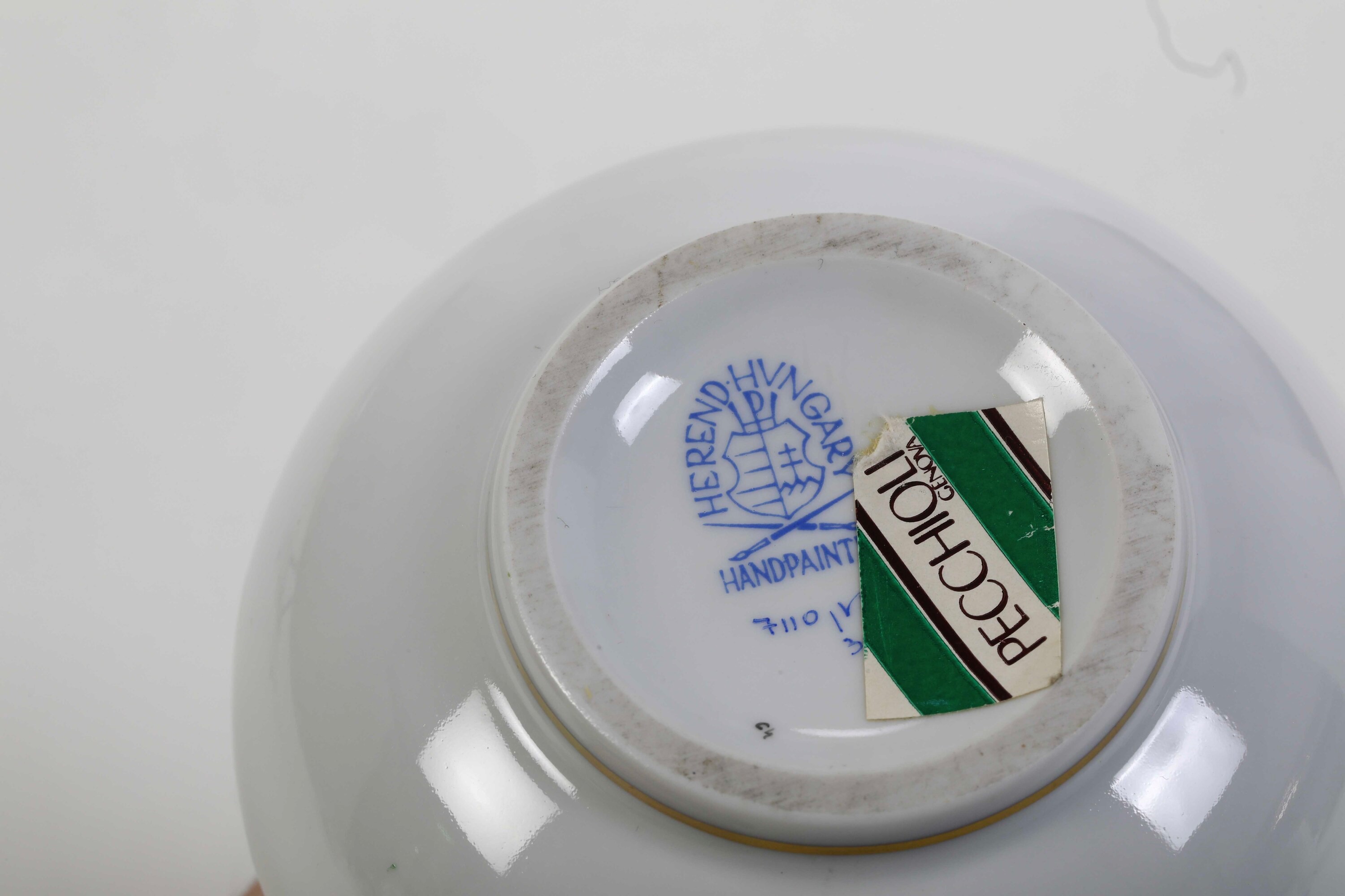 Piccolo Vaso “regina Vittoria”. Ungheria, Manifattura Herend, XX Secolo.