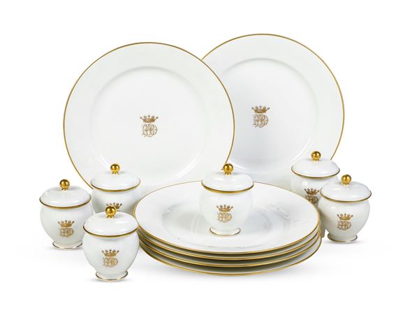 Dodici piatti e dodici cremiere. Francia, Manifattura di Sèvres, 1861 circa.