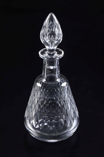 Bottiglia. Francia, Manifattura Baccarat, XX Secolo.