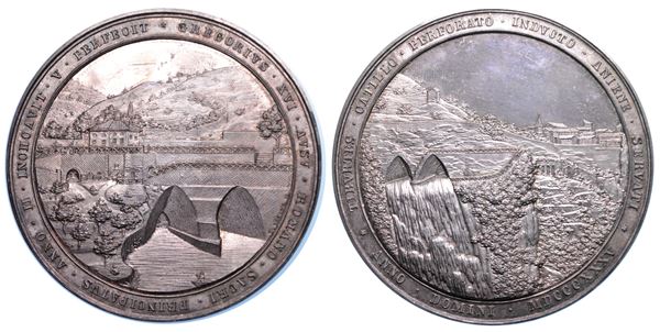 STATO PONTIFICIO. GREGORIO XVI, (Bartolomeo Alberto Cappellari di Belluno), 1831-1846. Medaglia in argento 1835/A. V. Completamento delle due gallerie per la deviazione del corso dell'Aniene a Tivoli.