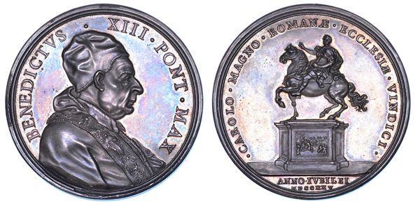 STATO PONTIFICIO. BENEDETTO XIII (Pier Francesco Vincenzo Maria Orsini), 1724-1730. Medaglia in argento 1725. Inaugurazione del monumento a Carlo Magno.
