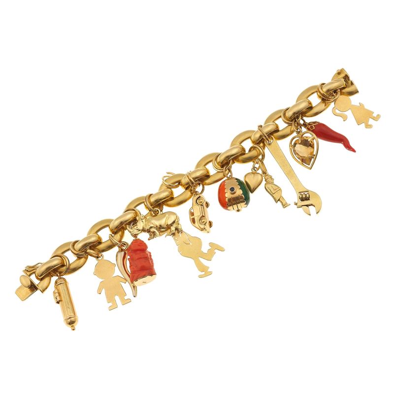 Gold bracelet with charms (two horn shaped no gold)  - Auction Fine Jewellery - Cambi Casa d'Aste