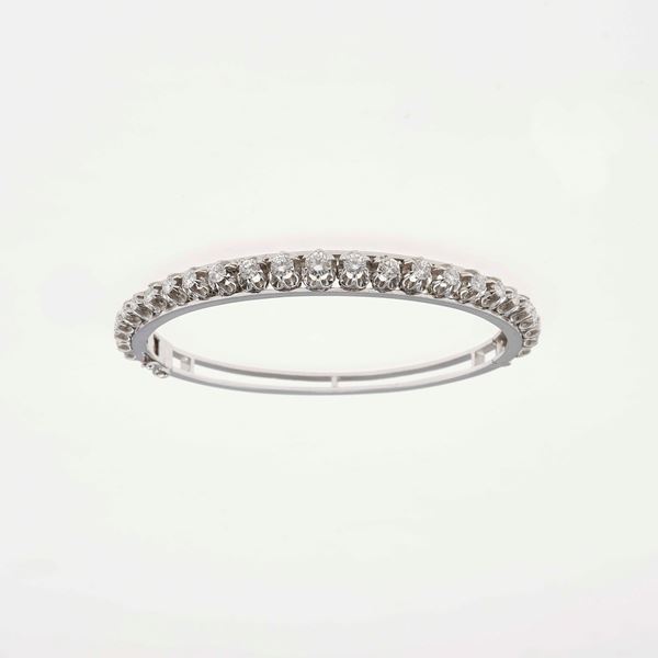 Brilliant-cut diamond and gold bracelet