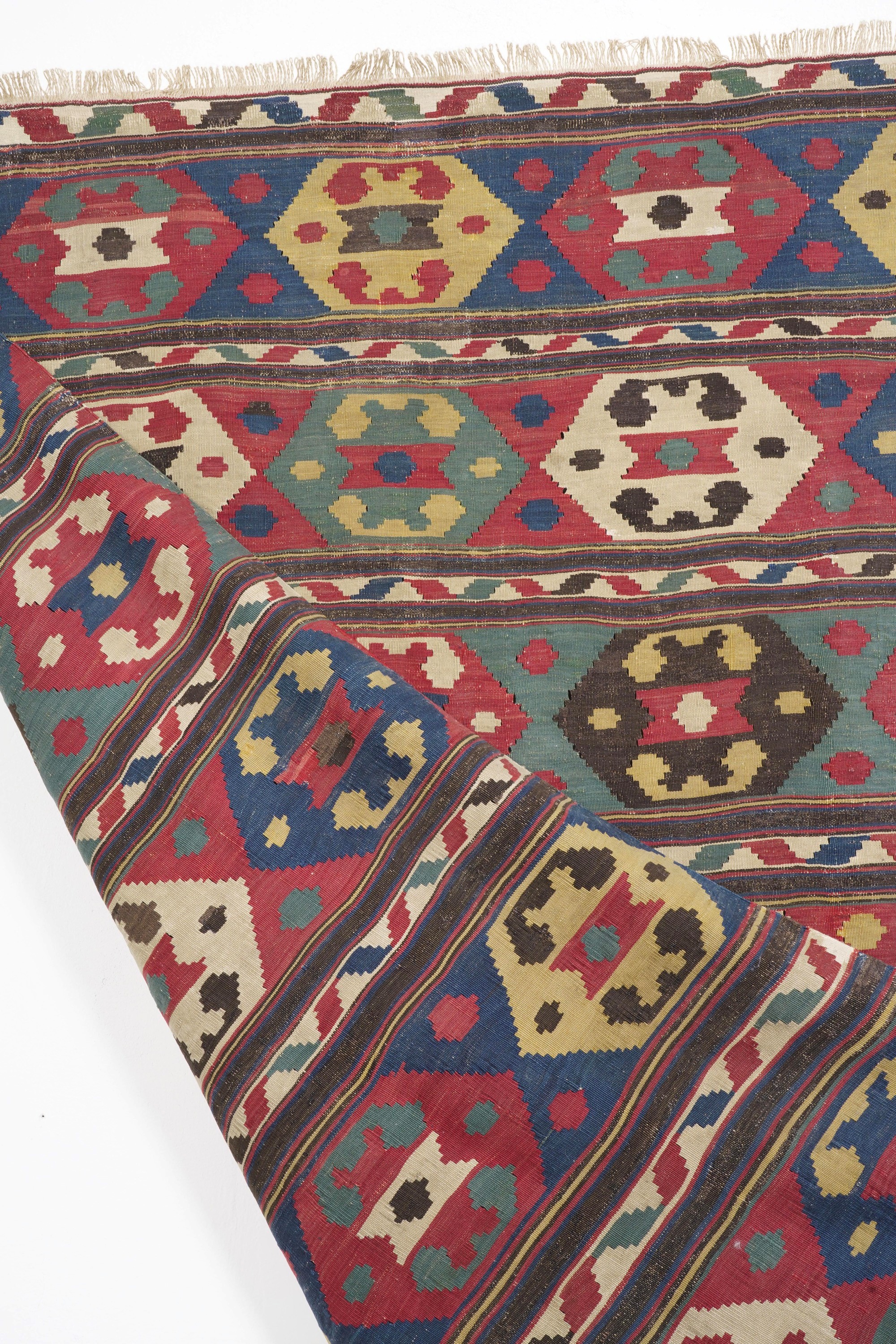 Kilim Caucaso, seconda metà XIX secolo, 180 x 225 cm