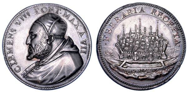 STATO PONTIFICIO. CLEMENTE VIII (Ippolito Aldobrandini), 1592-1605. Medaglia annuale in argento A. VII (1598). Devoluzione del ducato di Ferrara nei domini pontifici.