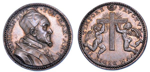 STATO PONTIFICIO. INNOCENZO X (Giovanni Battista Pamphilj), 1644-1655. Medaglia annuale in argento A. I. Elezione al pontificato.