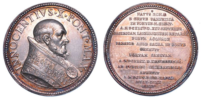 STATO PONTIFICIO. INNOCENZO X (Giovanni Battista Pamphilj ), 1644-1655. Medaglia in argento di restituzione.  - Auction Numismatics - Medals and popes - II - Cambi Casa d'Aste