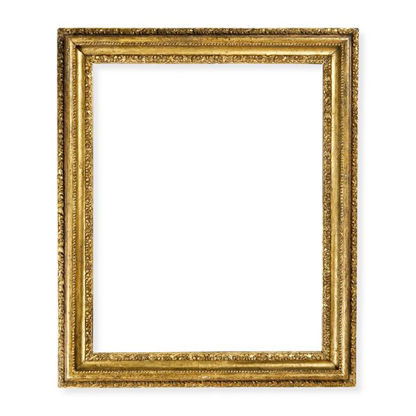 Cornice a sagoma Salvator Rosa in legno dorato. Roma XVII secolo