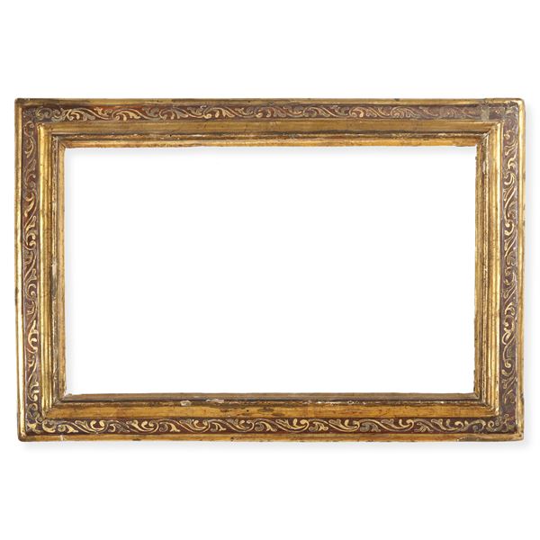 Cornice in legno intagliato e laccato. Italia Centrale, XVII-XVIII secolo