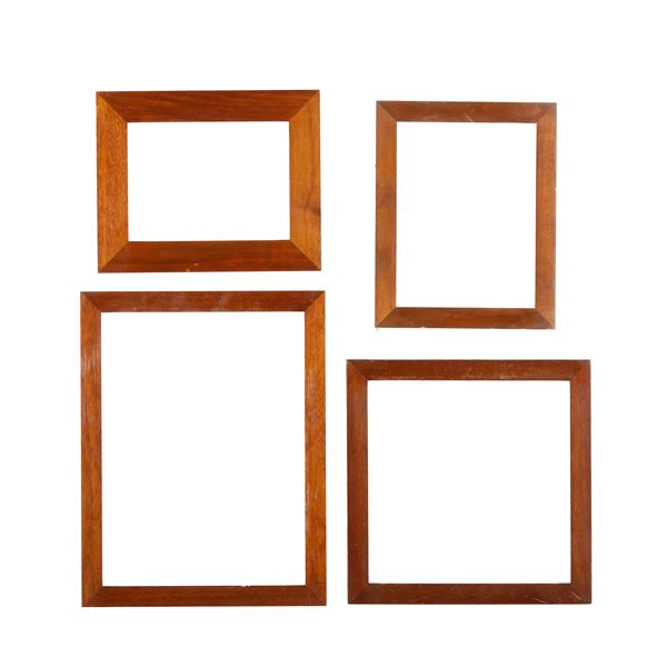 Quattro cornici in noce. XX secolo