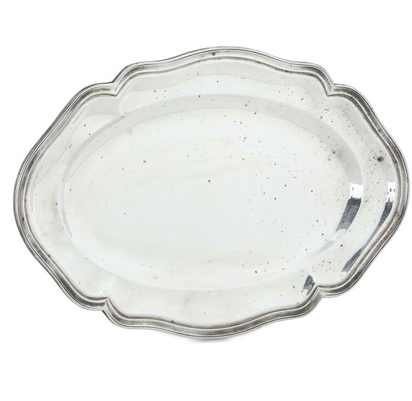 Vassoio. Argenteria italiana del XX secolo, argentiere Peruggia & C., Alessandria