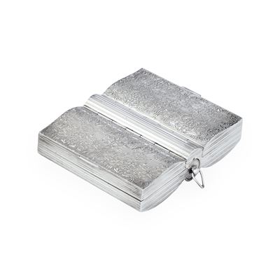 Argenteria Artistica Milanese del XX Secolo. Argentieri F.lli Cacchione Trousse a Foggia di Carne...